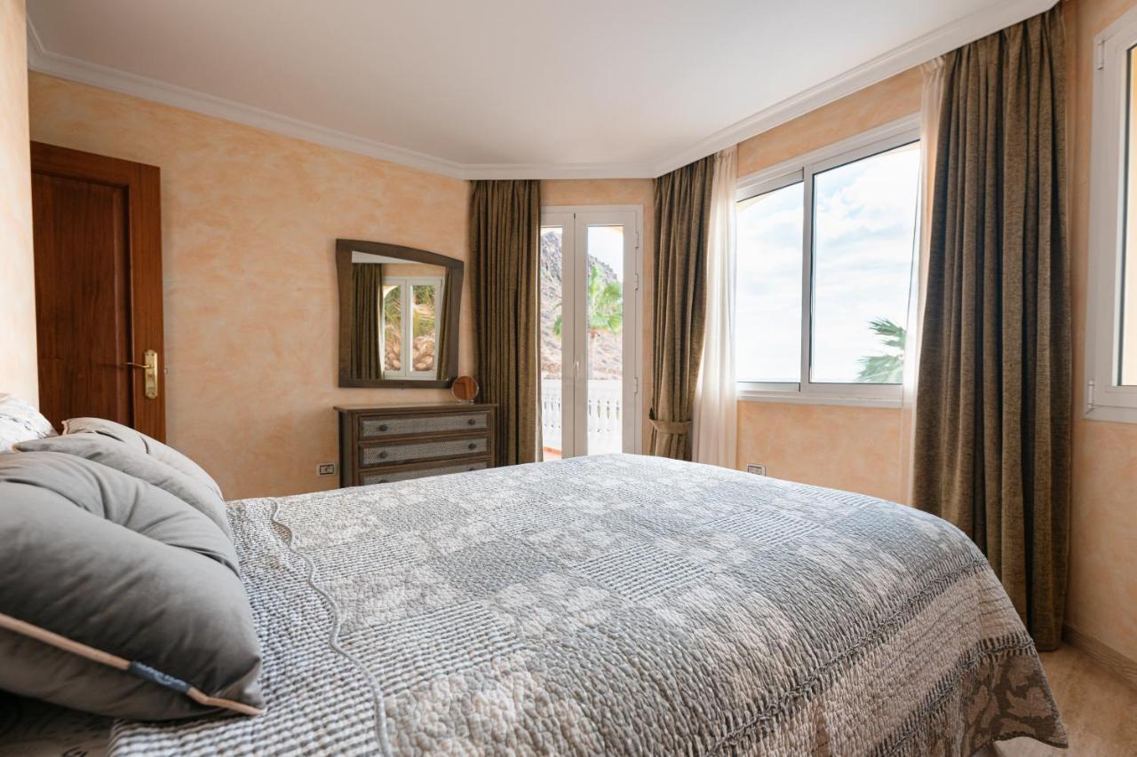 Villa Faya On The First Ocean Line With New Heated Pool 로스크리스티아노스 외부 사진